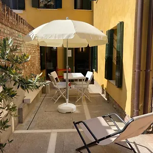 Apartment Tre Archi Con Corte Privata, Venice